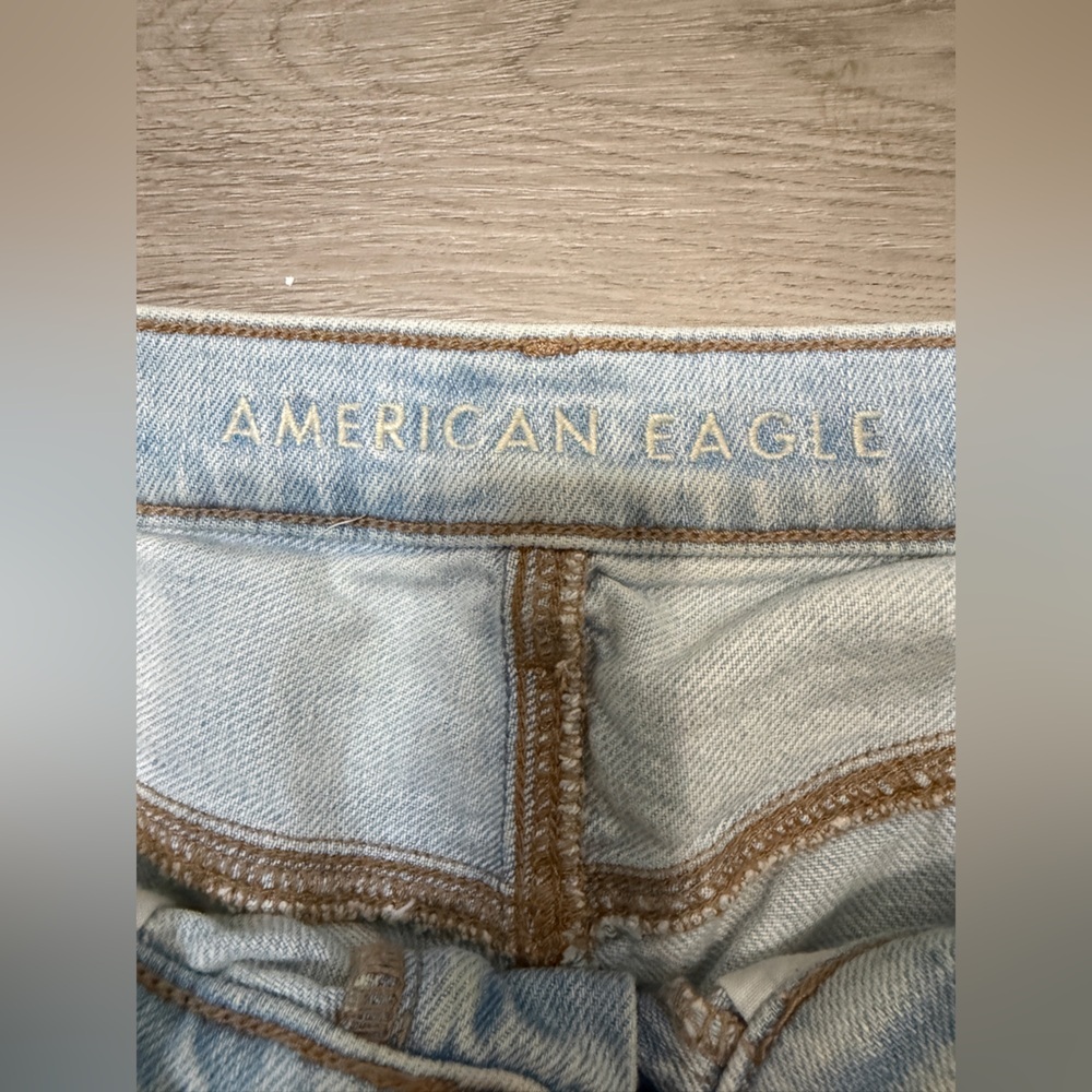 American Eagle Outfitters Light Wash Women’s Jeans - Picture 4 of 11